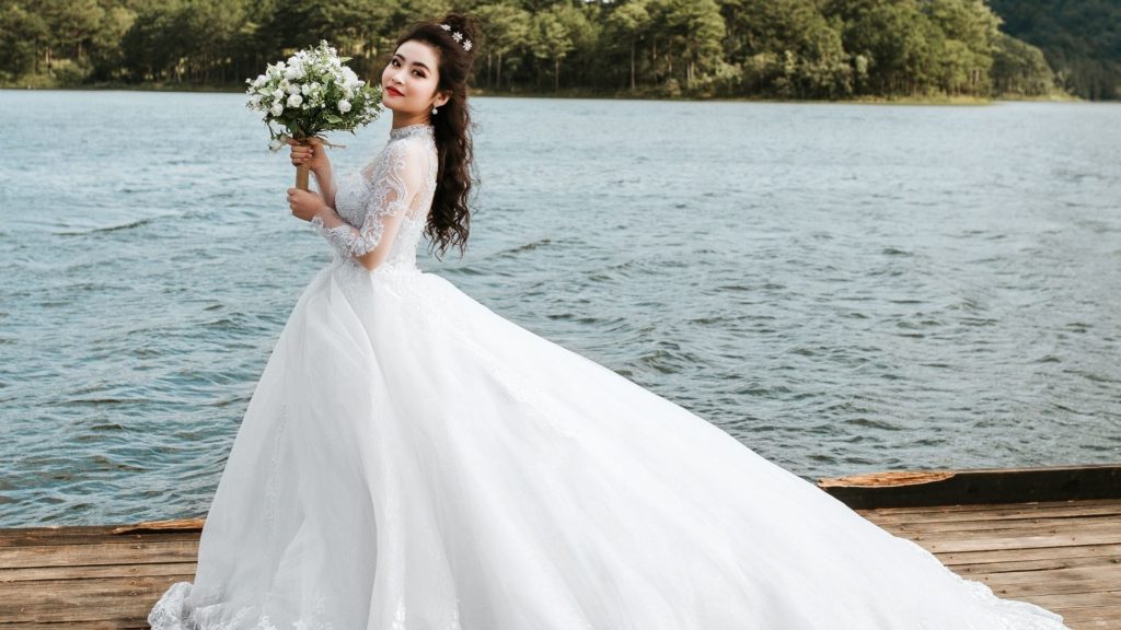 Cómo elegir tu vestido de novia perfecto en 4 pasos