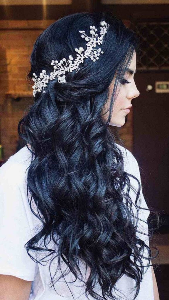 peinados pelo rizado para bodas