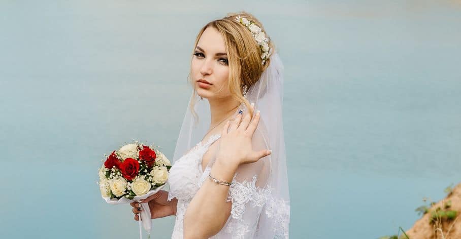 Tocada novia velo