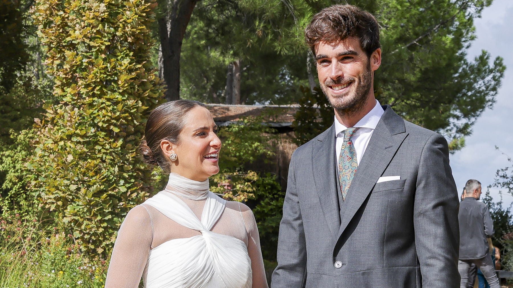 👰✨ ¡Descubre los detalles exclusivos de la boda de Marta Pombo! 💒💖