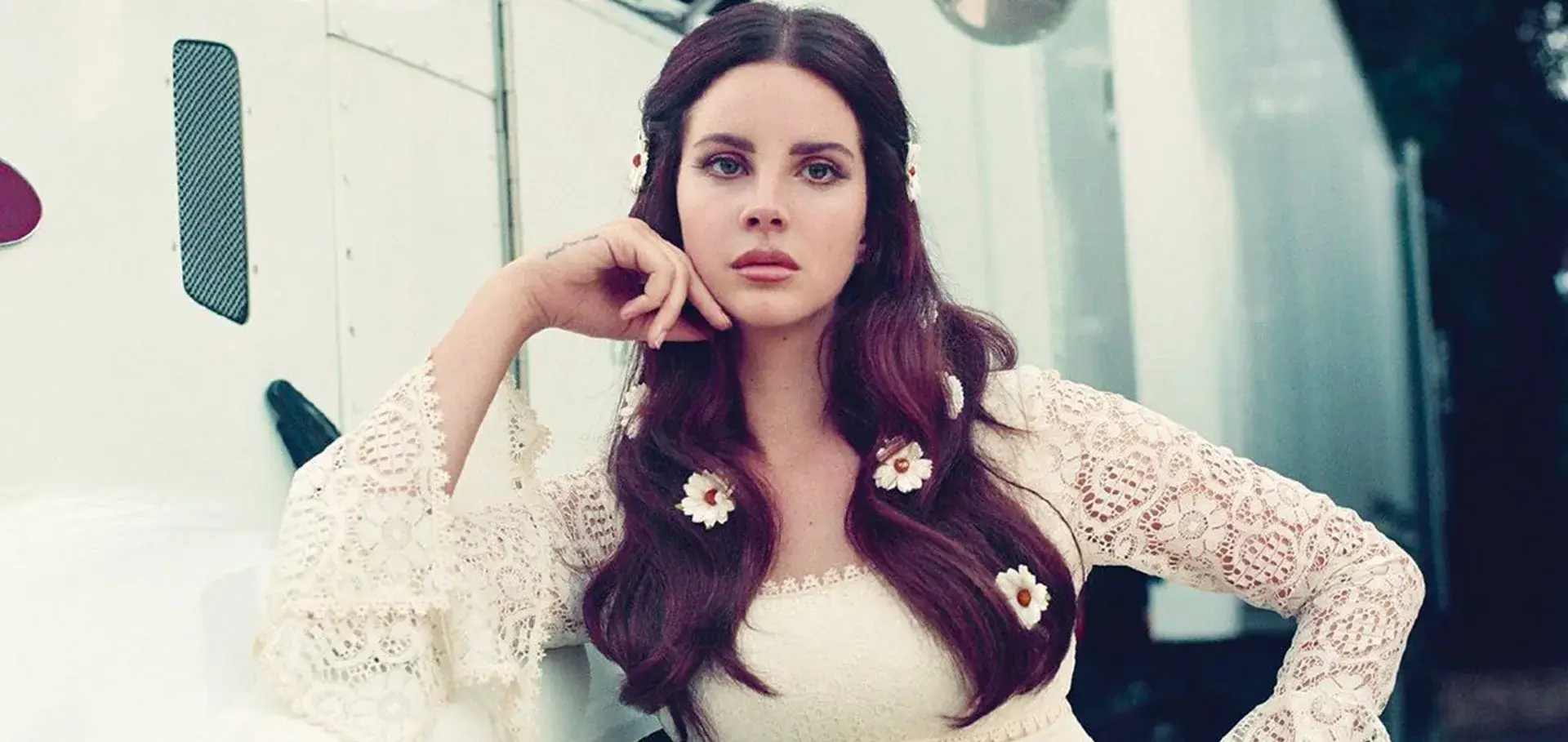 Nadie esperaba esto: la boda sorpresa de Lana del Rey que rompió internet